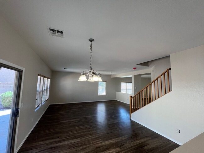 Building Photo - Highly desirable Spectrum community