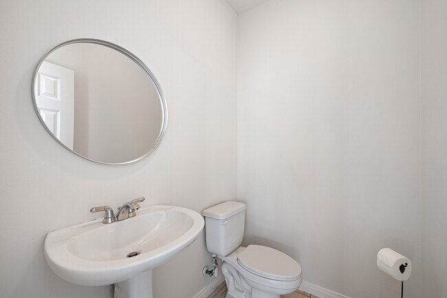 Building Photo - 1727 Hadley St