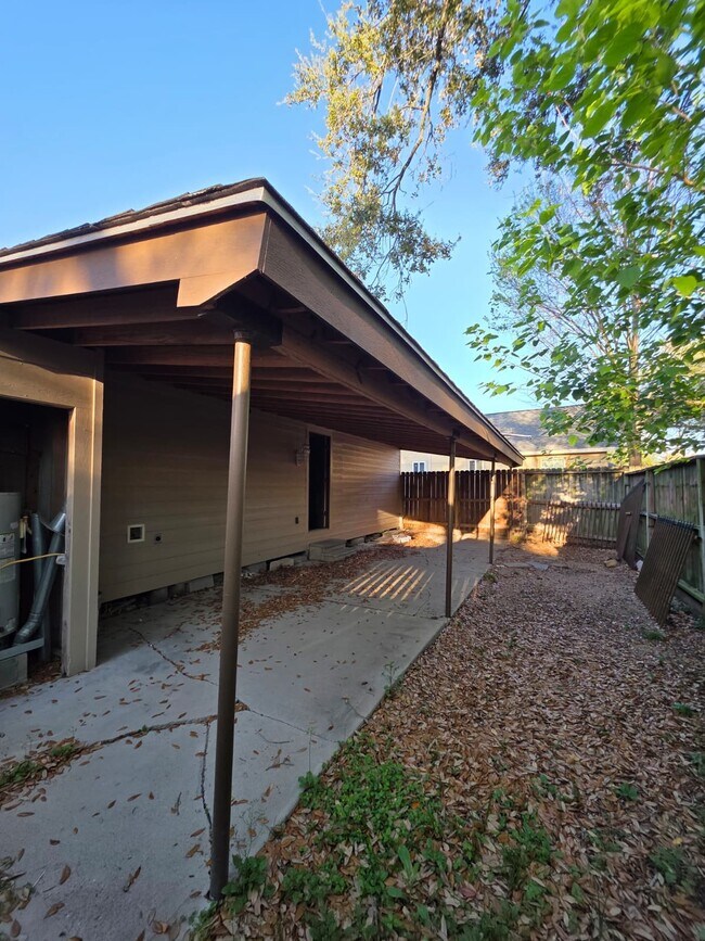 Building Photo - 1720 Roxella St