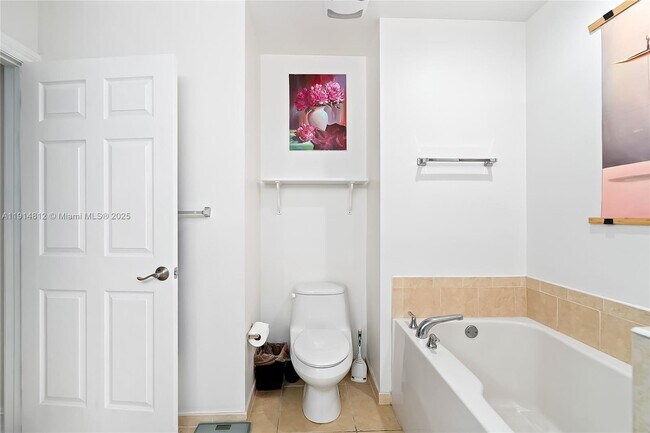 Building Photo - 3001 NE 185th St