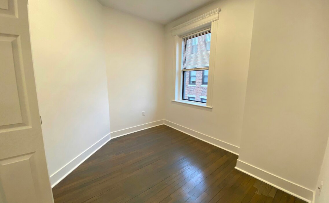 Building Photo - 11 queensbury St. Unit 32