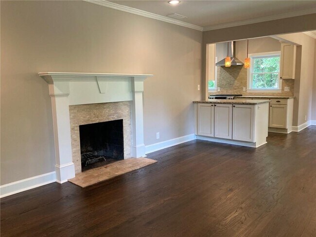 Building Photo - 49 Putnam Cir NE