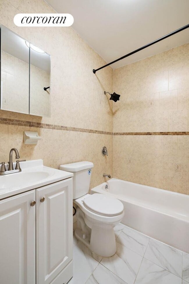 Building Photo - 315 E 163rd St