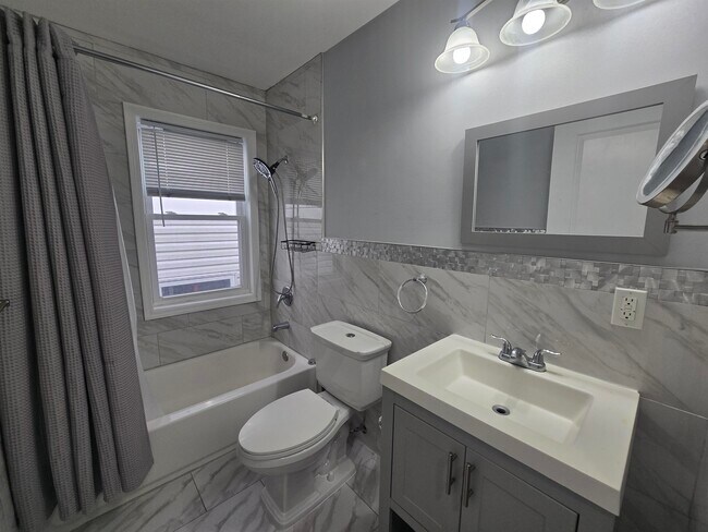 Building Photo - 43 Stegman St