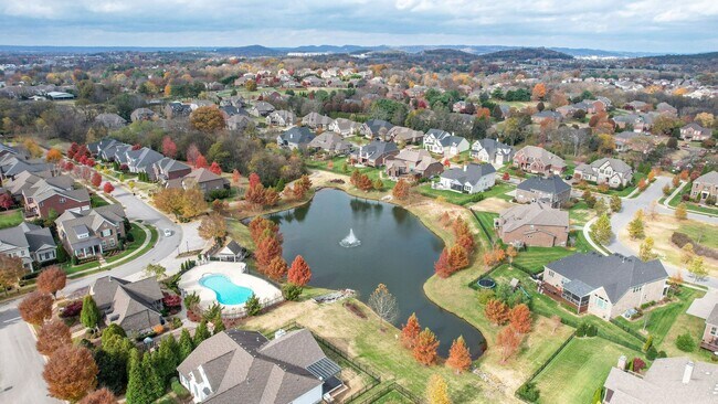 Building Photo - 5 Bedroom Home with Theater Room & 3-Car Garage in Franklin