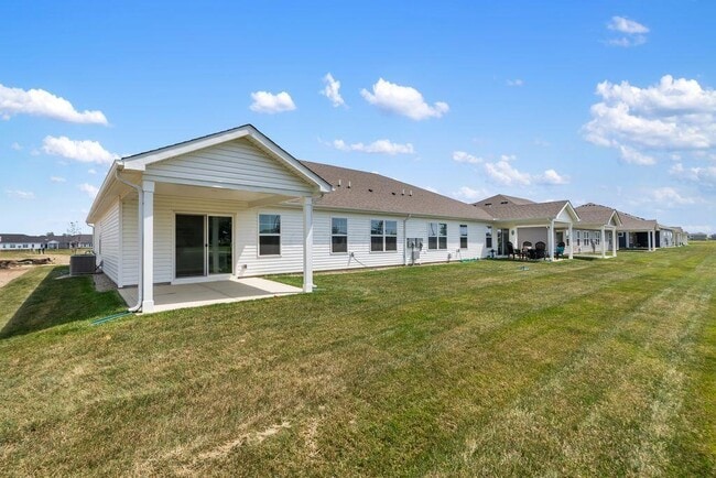 Building Photo - 414 Emily Dr