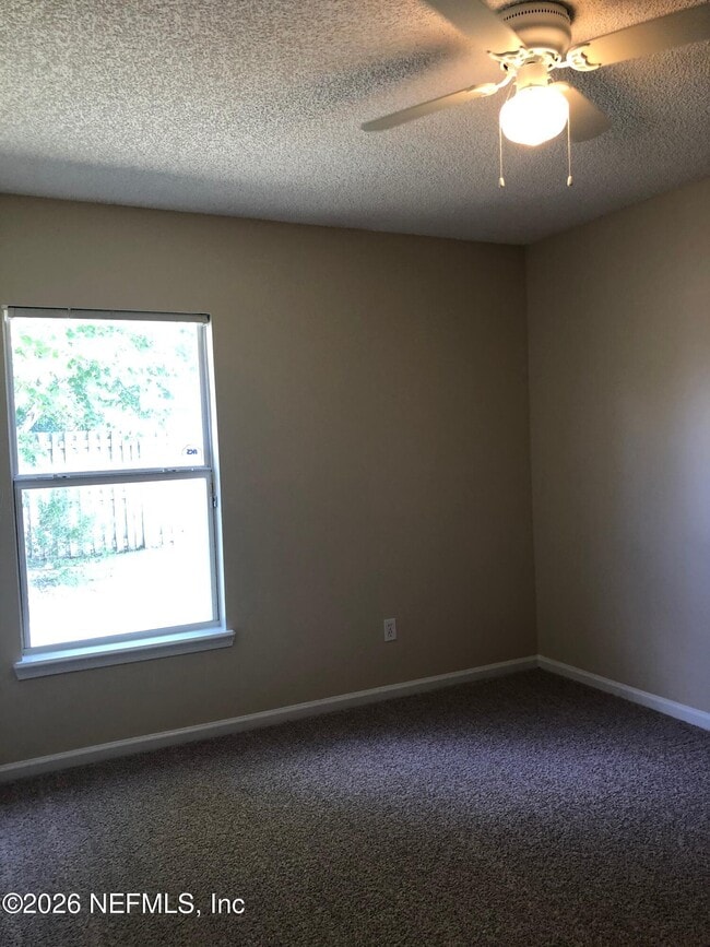 Building Photo - 6902 Southern Oaks Dr W