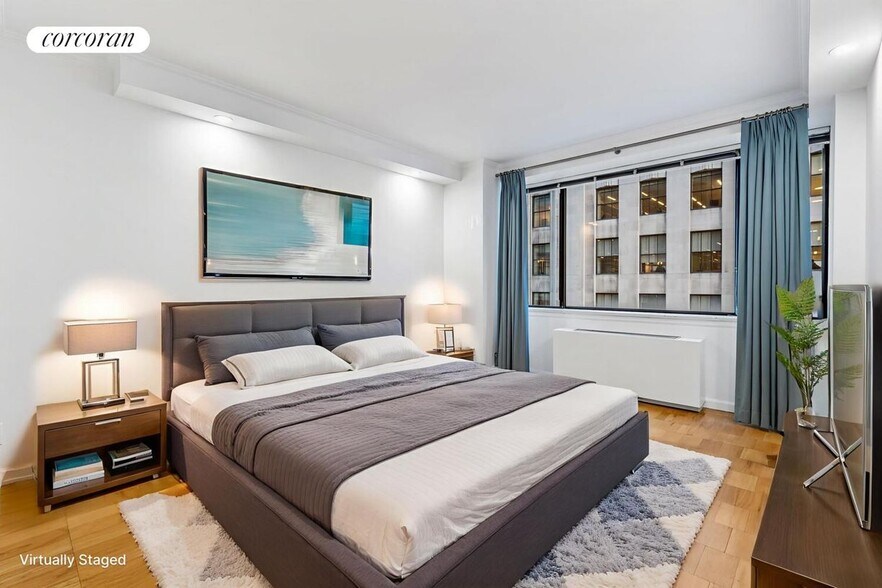 Building Photo - 45 E 25th St