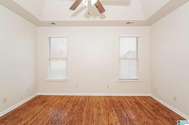 Building Photo - 1128 Avalon Dr