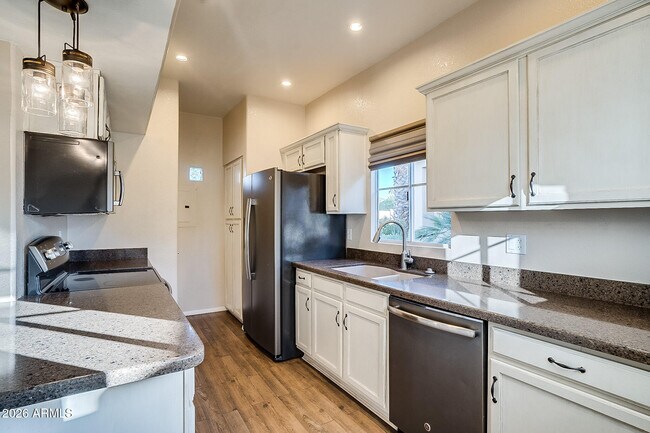 Building Photo - 11333 N 92nd St