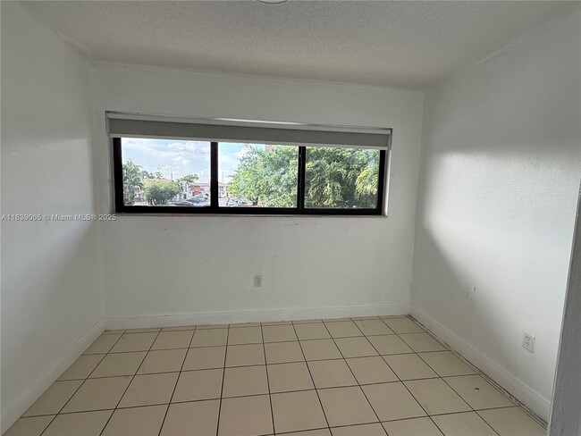 Building Photo - 130 SW 108th Ave