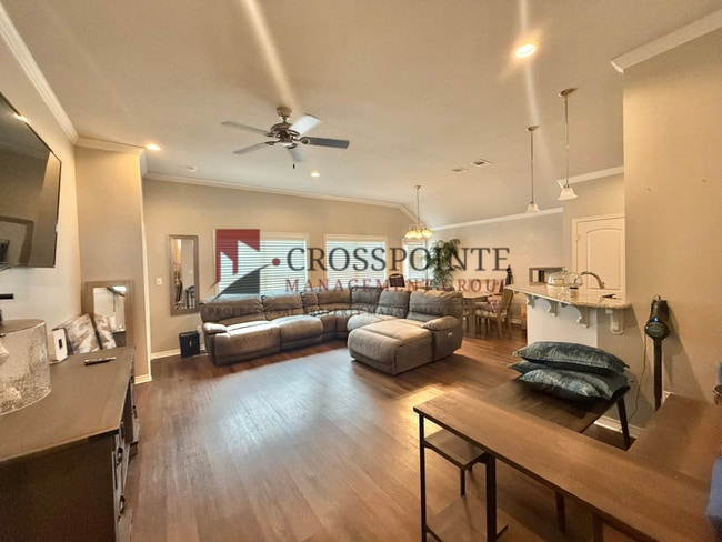 Building Photo - Coming Soon! 3 Bedroom, 2 Bathroom Home!