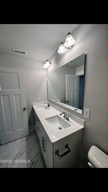 Building Photo - 623 Muscadine Ln