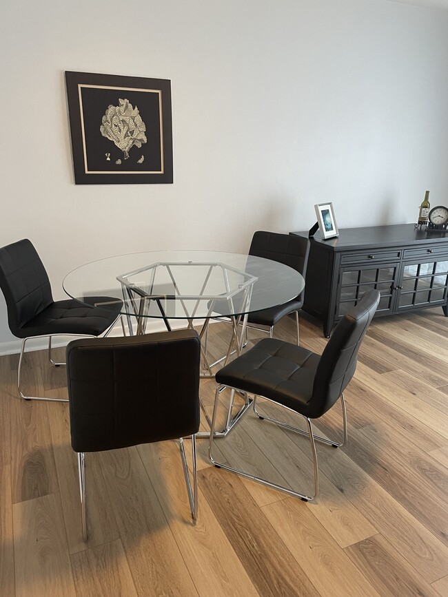 Building Photo - 3826 Staffordshire Ln