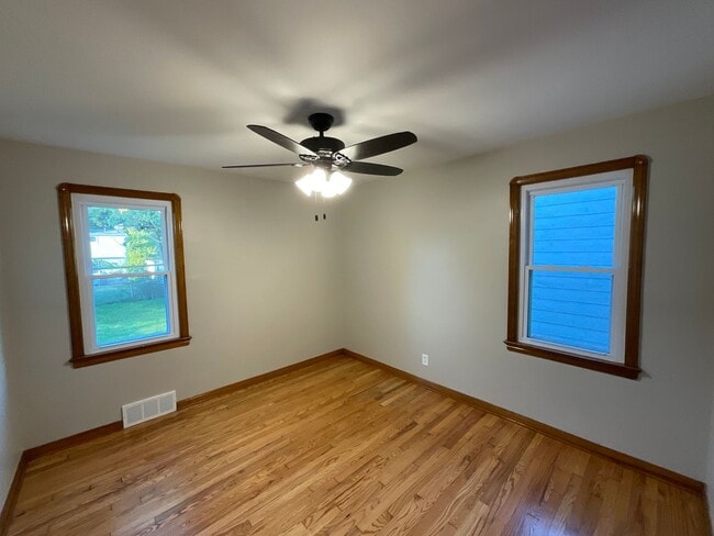 Building Photo - 5418 Charles Ave