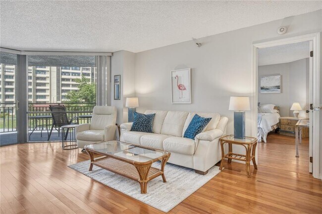 Building Photo - 690 Island Way