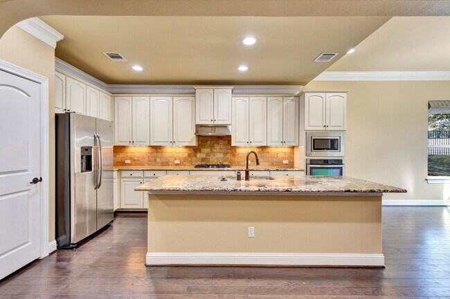 Building Photo - 12024 Versante Cir