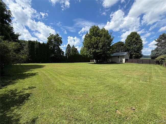 Building Photo - 1648 White Bridge Rd