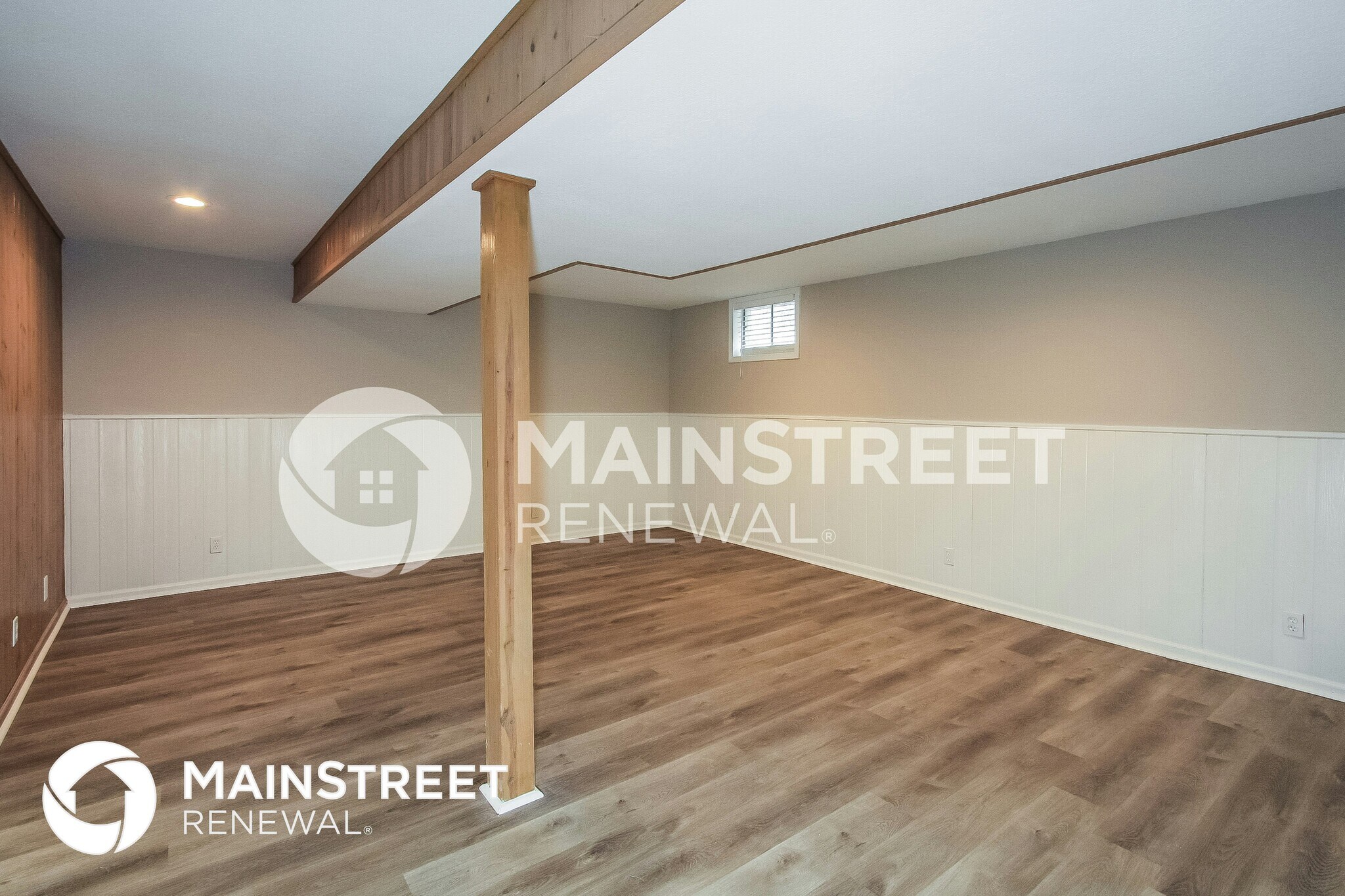 Building Photo - 8425 N Chatham Ave