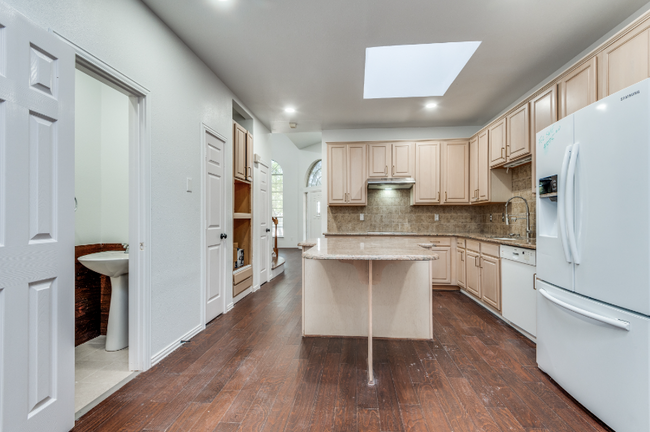 Building Photo - 18702 Riverstone Ct