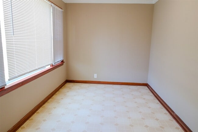 Building Photo - 1116 Bliss Dr