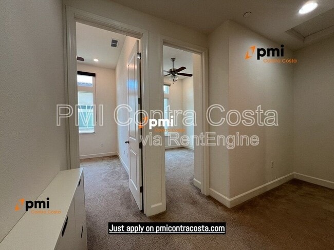Building Photo - 5217 S Esprit Loop
