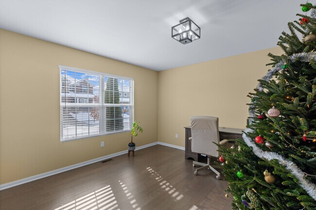 Building Photo - 430 Rockcrest Way