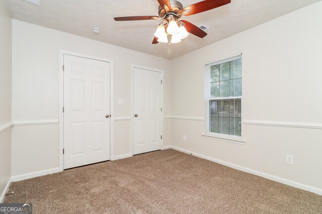 Building Photo - 129 Rosewood Dr