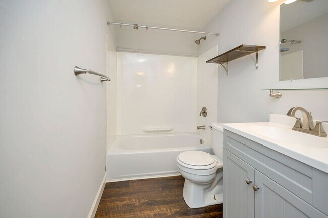 Building Photo - 610 Shepherd St