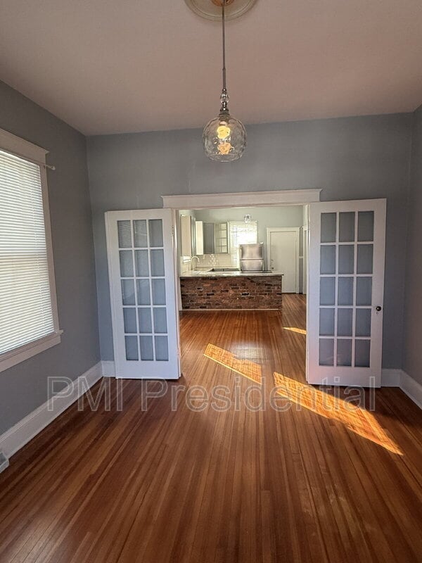 Building Photo - 608 W 19th St