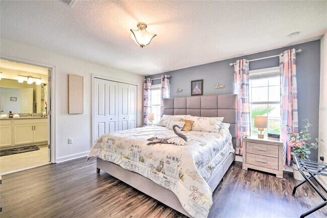 Building Photo - 8988 Stinger Dr