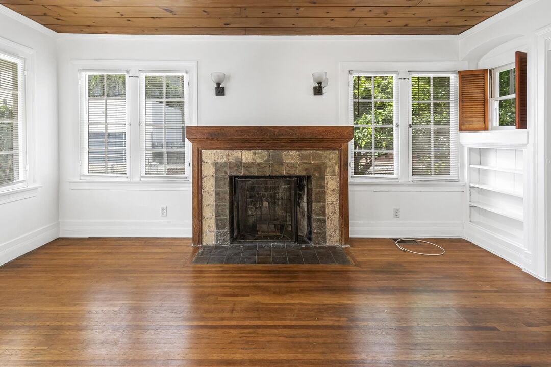 Building Photo - 3860 Goldwyn Ter