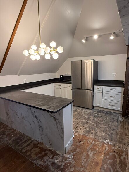 Building Photo - 214 Arlington Ave