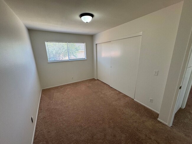 Building Photo - East Ventura Duplex – 2 Bedroom, 1.75 Bath...