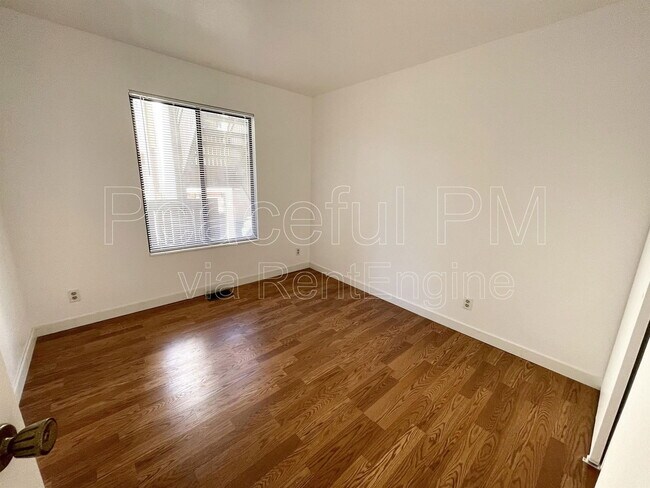 Building Photo - 6878 Countrywoods Cir