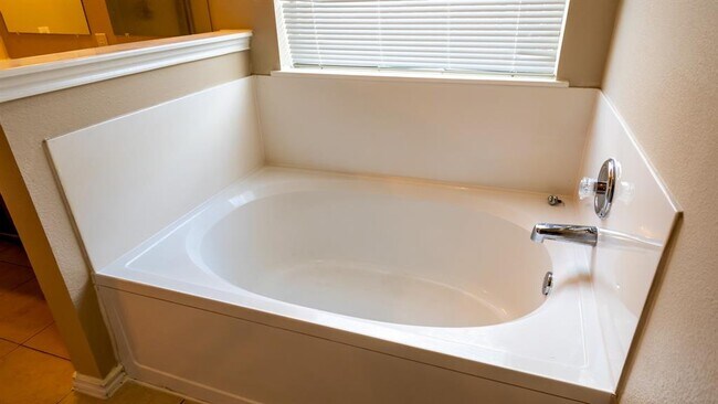 Building Photo - 10908 Night Camp Dr