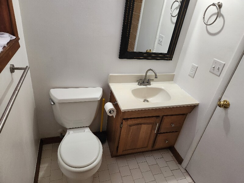 Building Photo - 301 Hidden Glen Way