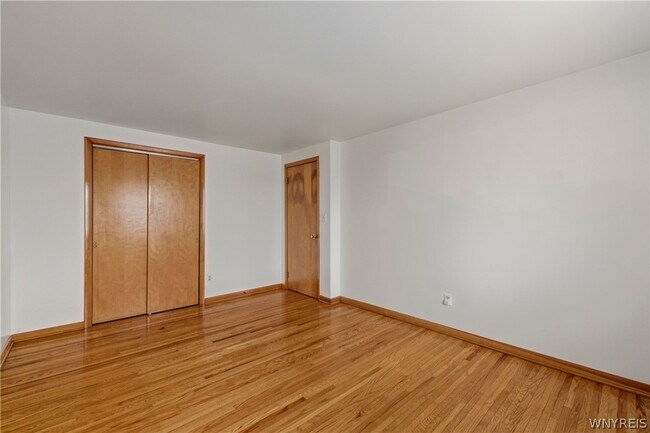 Building Photo - 4 Villa Moraine Dr