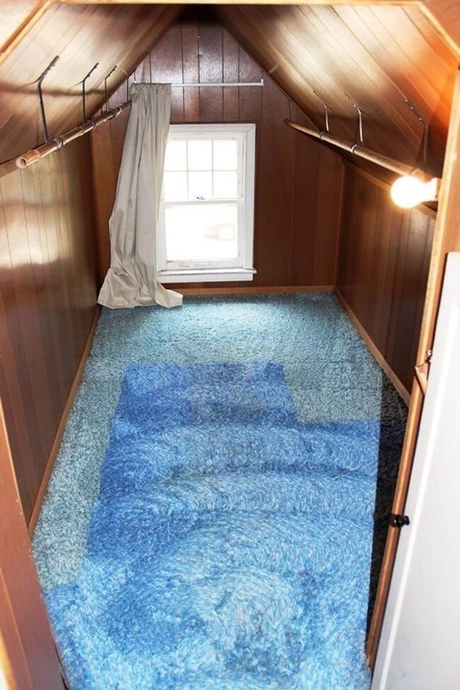 Building Photo - NEXT TO KSU!!!