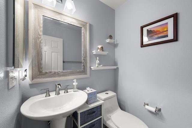 Building Photo - 1726 Ravenrock Ct