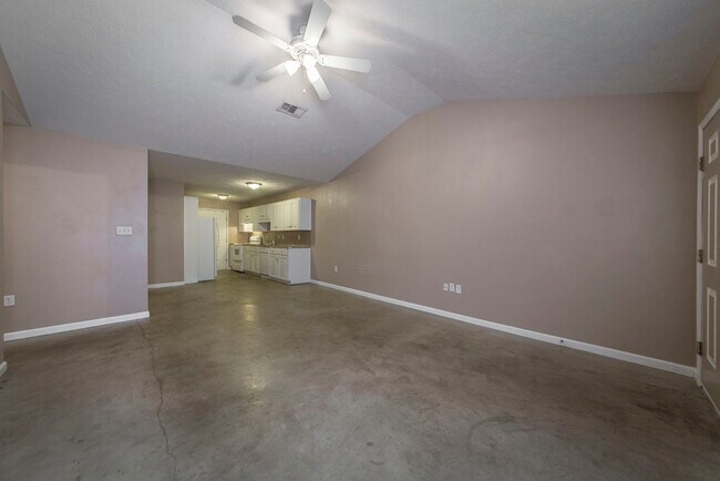 Building Photo - 10 Sundown Dr