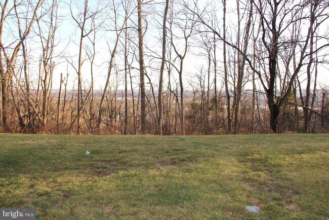 Building Photo - 506 Quincy St