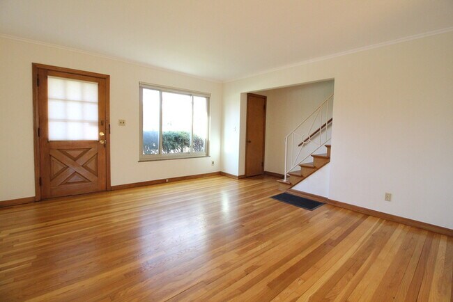 Building Photo - COMING SOON Condo in UA School District!