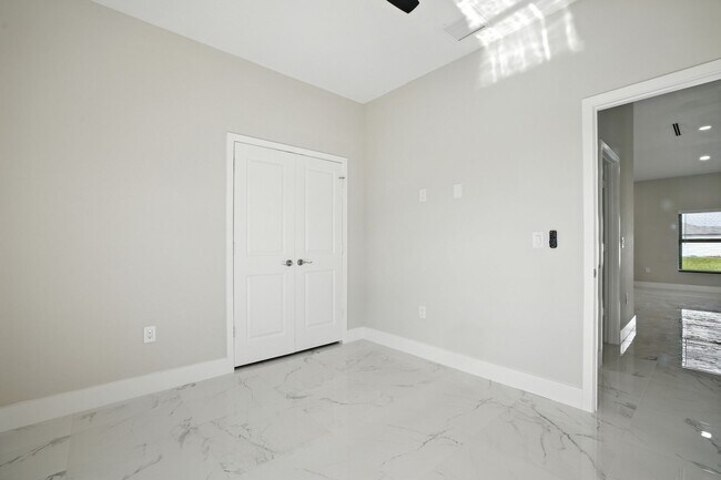 Building Photo - 2838 Tropicana Parkway W