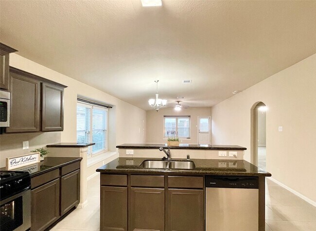 Building Photo - 19339 Vermillion Ct