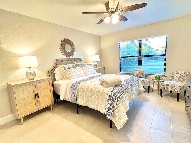 Building Photo - 9047 Twincreek Farm