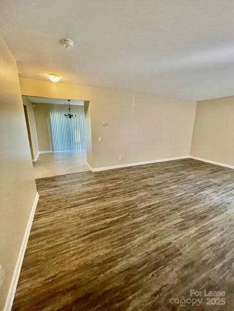 Building Photo - 1609 Crandon Dr