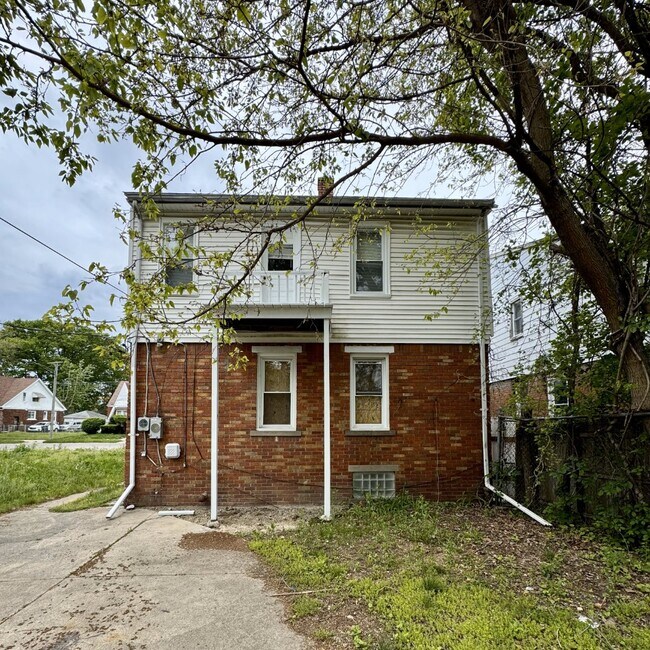 Building Photo - Now Leasing!!! 16730 Woodingham Dr, Detroi...