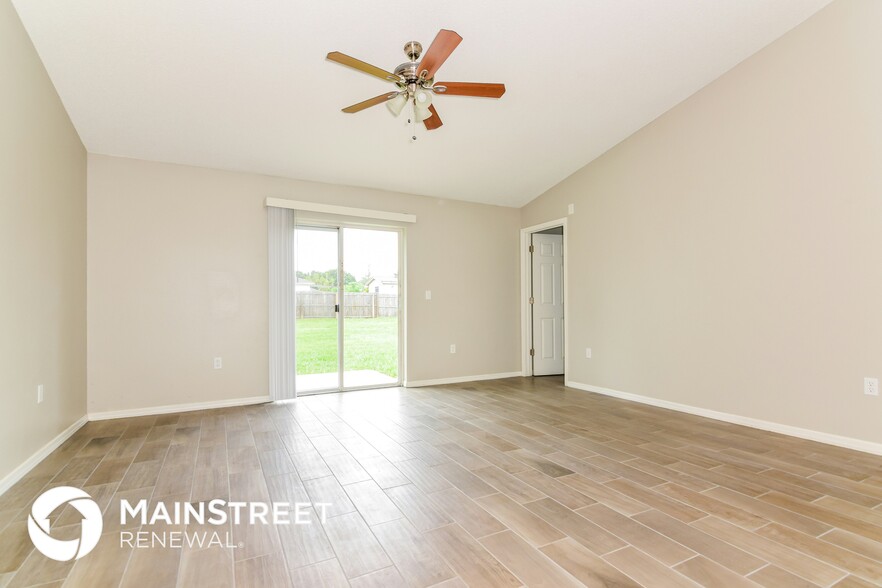 Building Photo - 8024 Ridgeglen Cir W