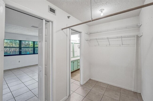 Building Photo - 1201 S Ocean Dr